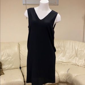 Laundry by Shelly Segal Black shift dress